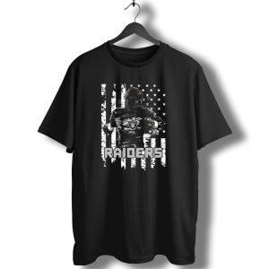 Las Vegas Raiders Player With American Flag Background T-Shirt