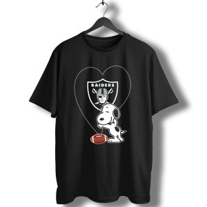 Las Vegas Raiders Snoopy Football Heart Hug T-Shirt