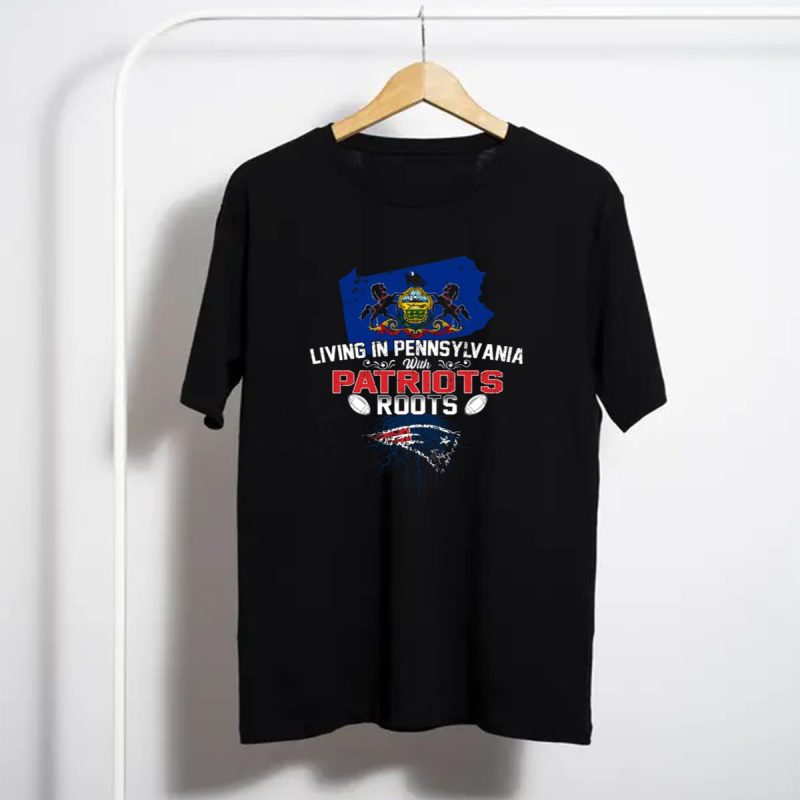 Living In Pennsylvania With Patriots Roots State Crest And Logo References T Shirt T Shirt 1