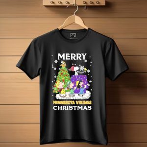 Merry Christmas Minnesota Vikings Snoopy Peanuts Holiday T Shirt
