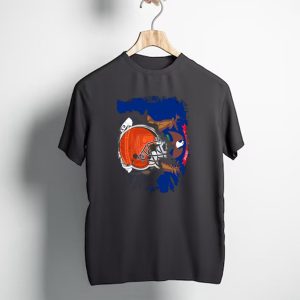 Michigan State Seal Behind Cleveland Browns Helmet Football T-Shirt