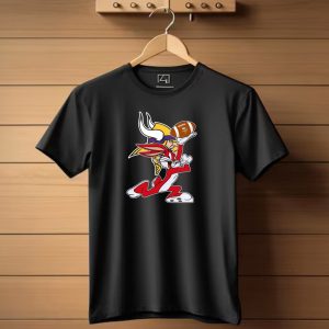 Minnesota Vikings Bugs Bunny Holding Football T Shirt