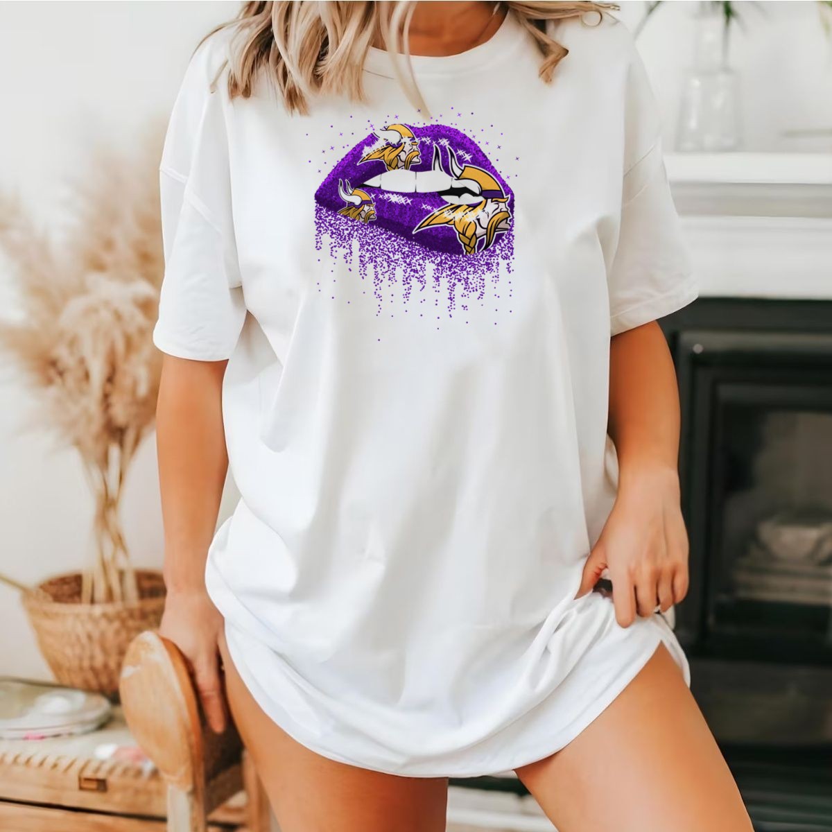 Minnesota-Vikings-Glitter-Lips-Viking-Helmets-T-Shirt-1_t-shirt-1_2