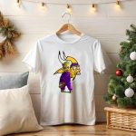 Minnesota-Vikings-Groot-Holding-Football-And-Infinity-Gauntlet-T-Shirt-1_t-shirt-4_5