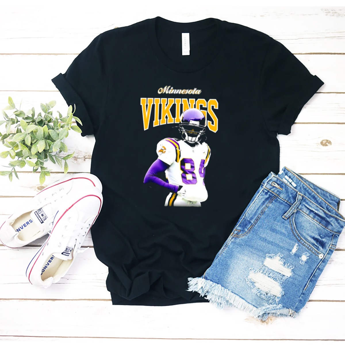 Minnesota-Vikings-Randy-Moss-Number-84-Retired-Player-Sideline-Legend-T-Shirt-1_t-shirt-2_3