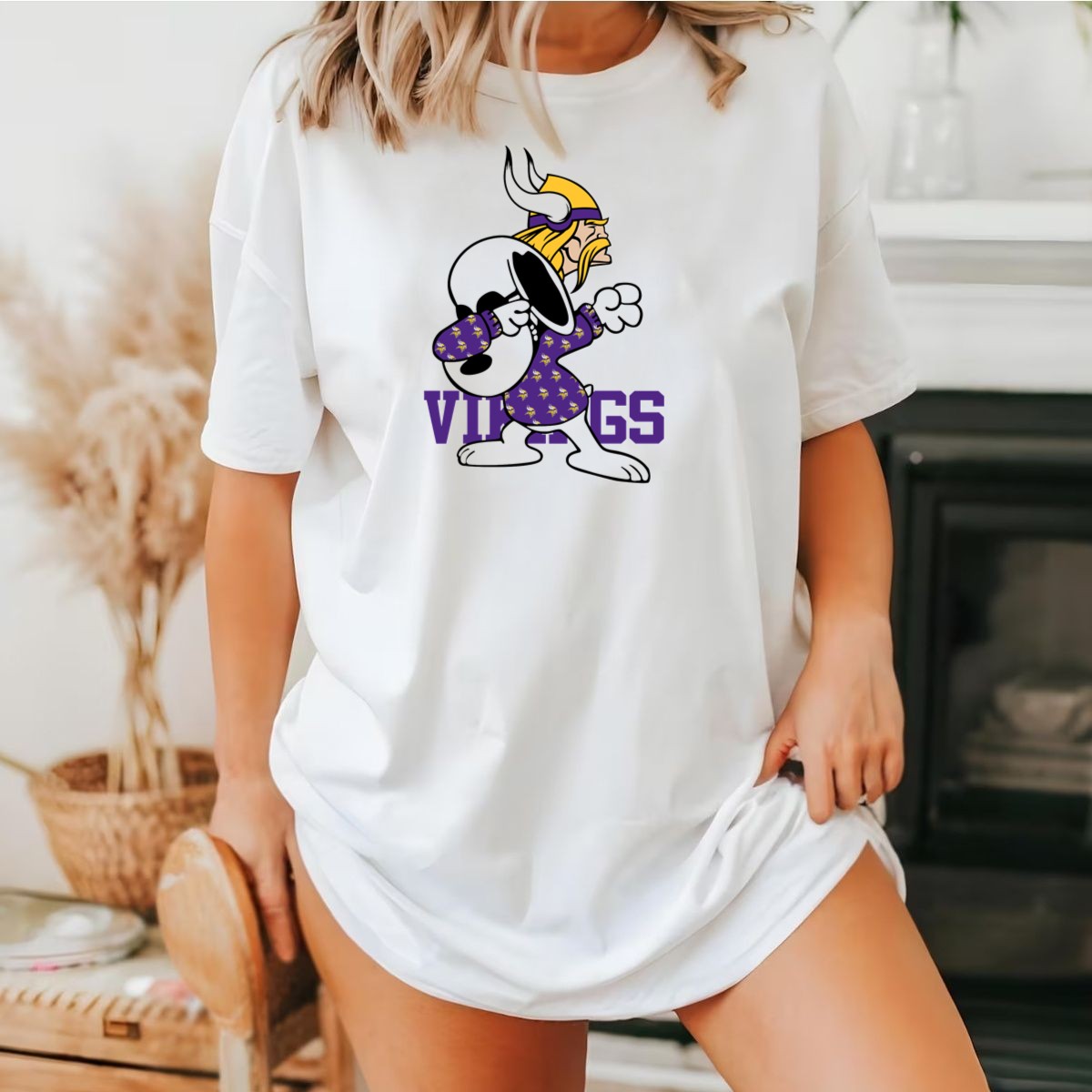Minnesota-Vikings-Snoopy-Dabbing-Peanuts-Football-Fandom-T-Shirt-1_t-shirt-1_2