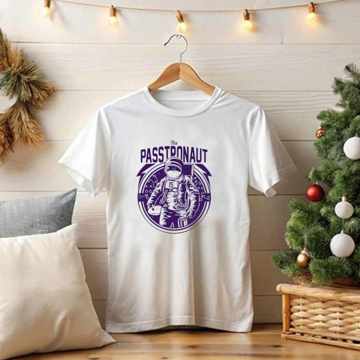 Minnesota-Vikings-The-Passtronaut-Astronaut-Player-Number-15-T-Shirt-1_t-shirt-4_5