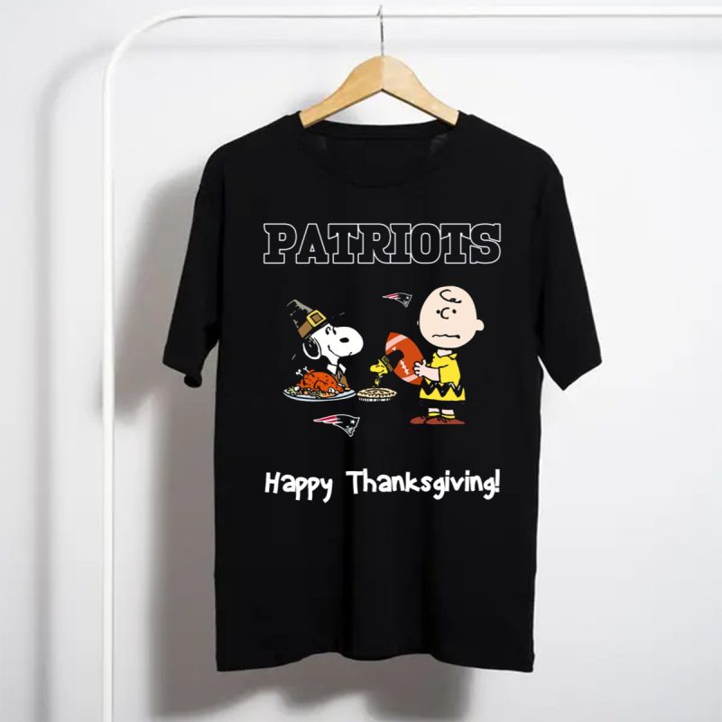New England Patriots Snoopy Charlie Brown Happy Thanksgiving Football T Shirt T Shirt 1