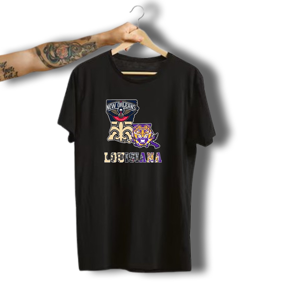 New-Orleans-Pelicans-Tigers-Saints-Louisiana-Map-T-Shirt-1_t-shirt-3_4