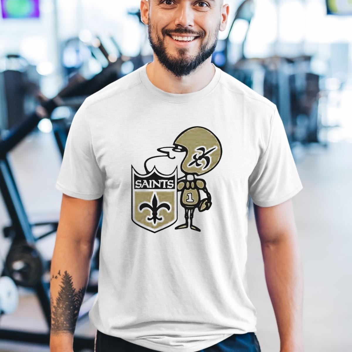 New-Orleans-Saints-1967-Alt-Logo-Fleur-De-Lis-Football-Player-T-Shirt-1_t-shirt-3_4