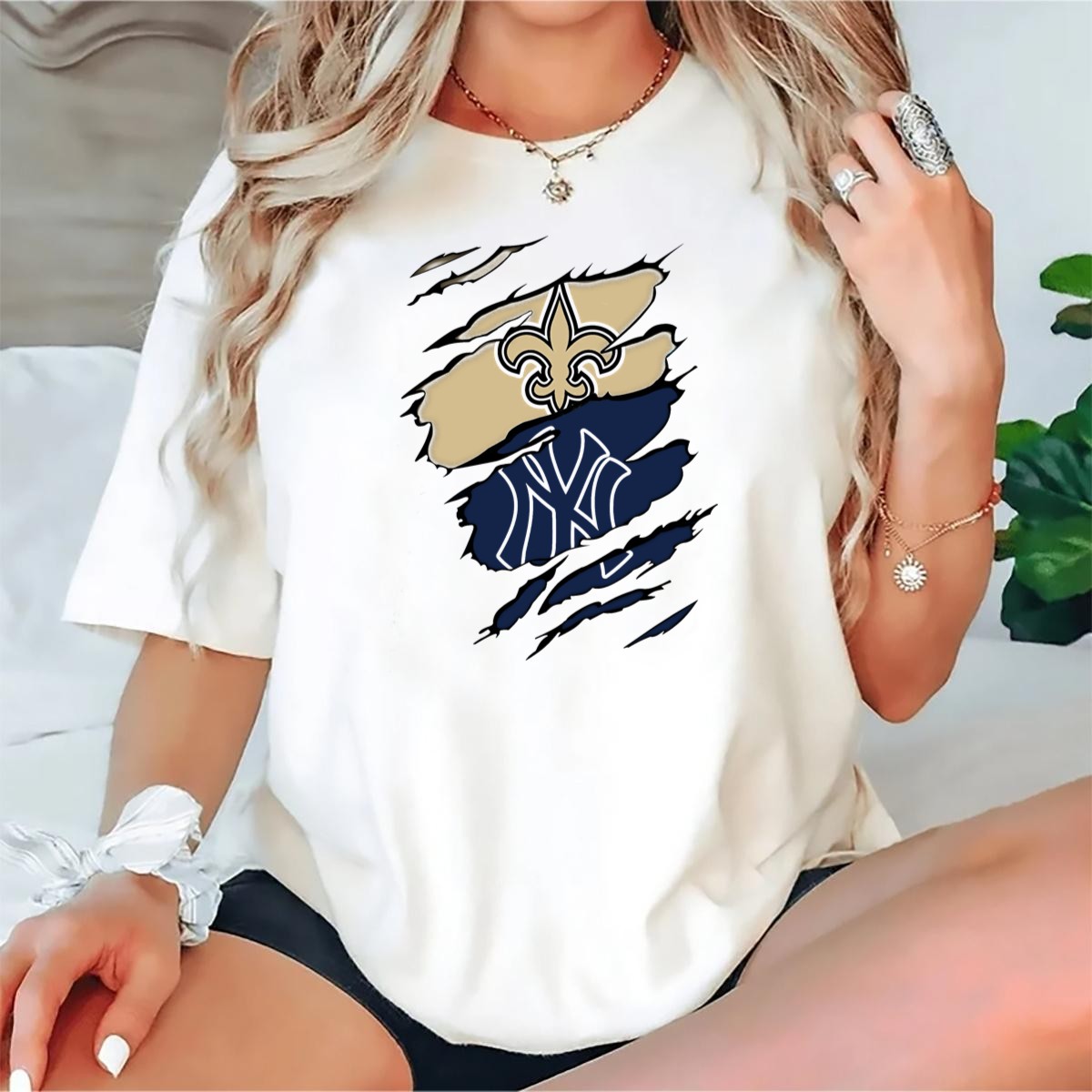 New-Orleans-Saints-And-New-York-Yankees-Logo-Fusion-T-Shirt-1_t-shirt-2_3