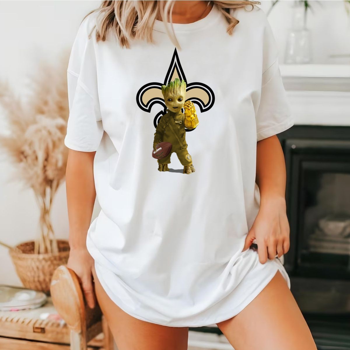 New-Orleans-Saints-Groot-Football-Infinity-Gauntlet-Fleur-De-Lis-T-Shirt-1_t-shirt-4_5