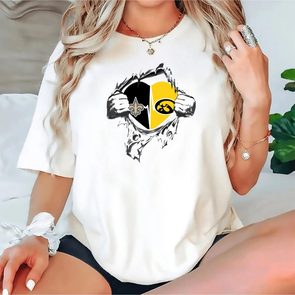 New-Orleans-Saints-Iowa-Hawkeyes-Heart-T-Shirt-1_t-shirt-2_3