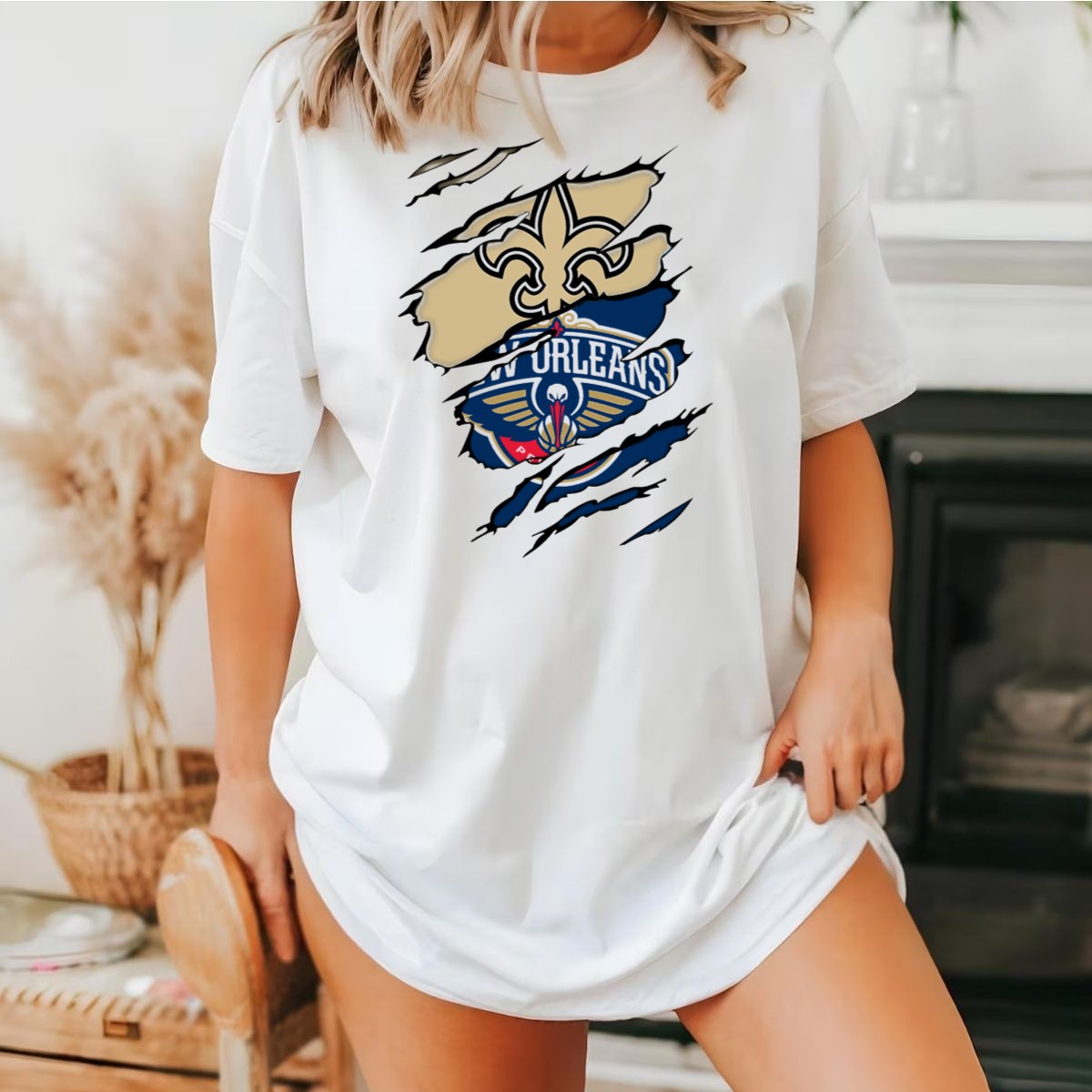 New-Orleans-Saints-Pelicans-Fleur-De-Lis-Rip-T-Shirt-1_t-shirt-4_5
