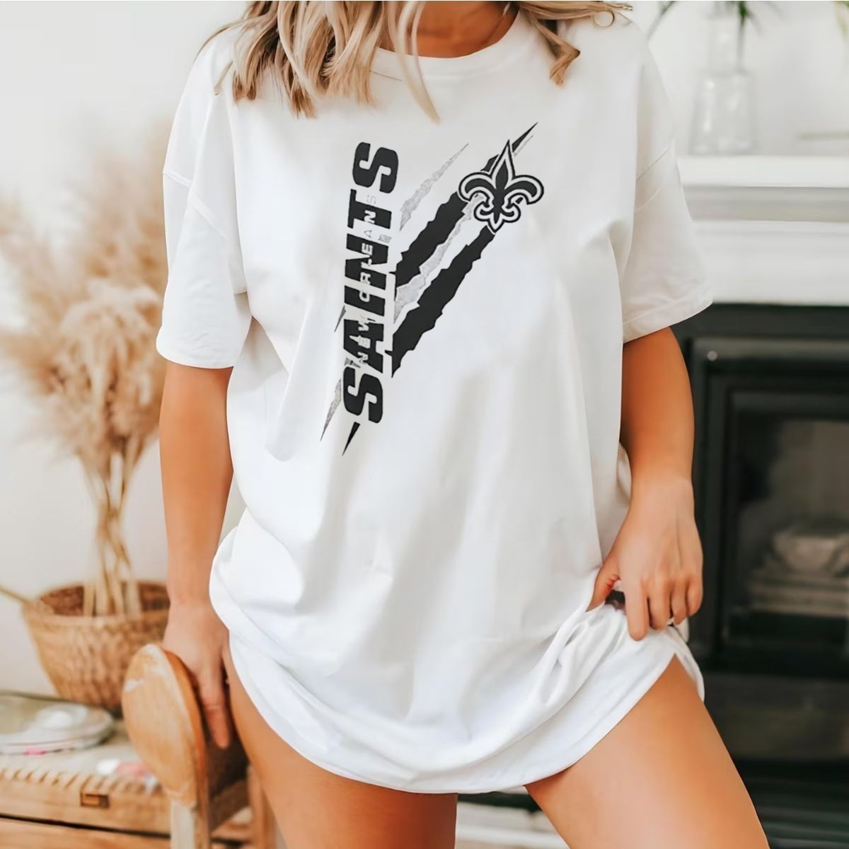 New-Orleans-Saints-Scratch-Fleur-De-Lis-Starter-T-Shirt-1_t-shirt-4_5