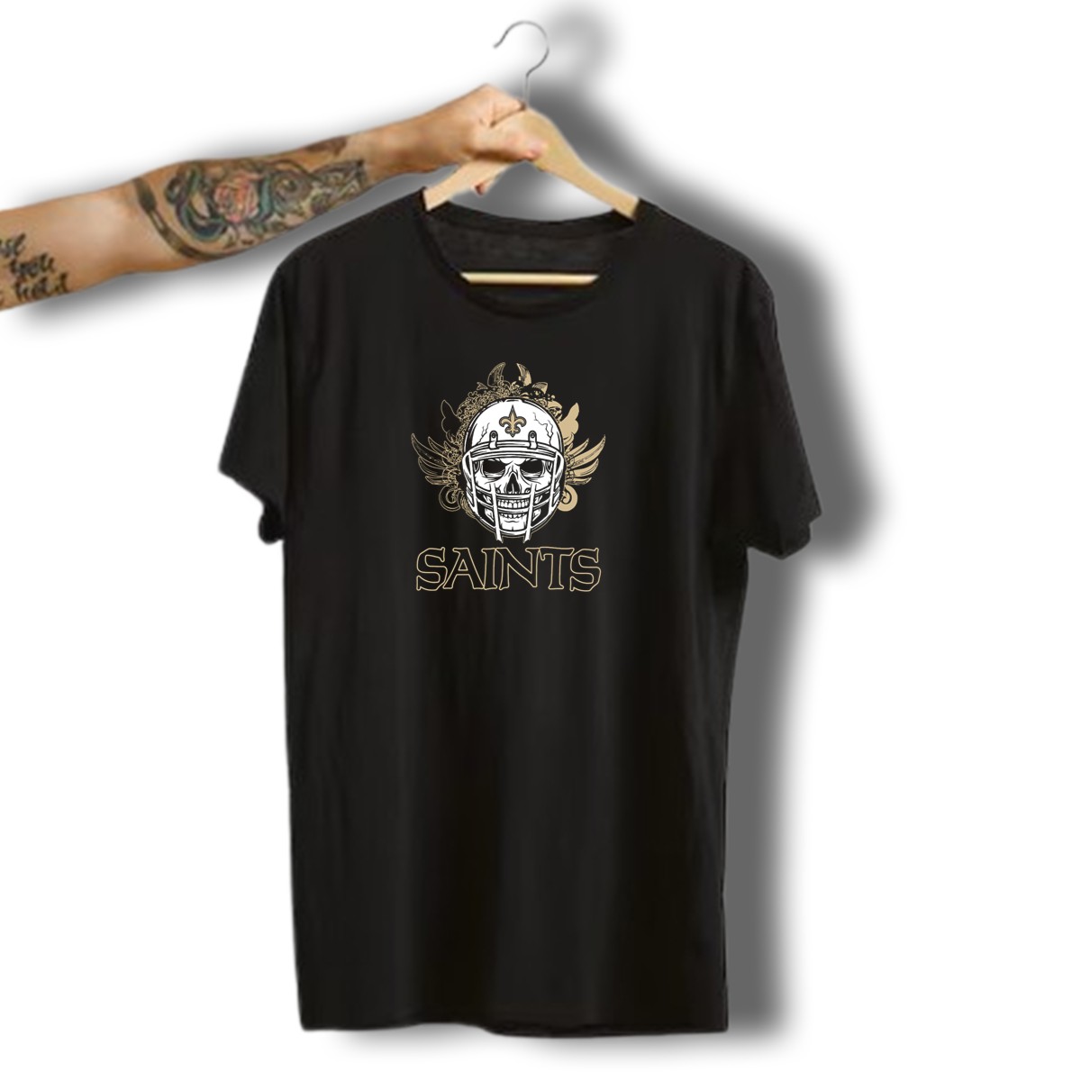 New-Orleans-Saints-Skull-Helmet-Fleur-De-Lis-Wings-T-Shirt-1_t-shirt-3_4