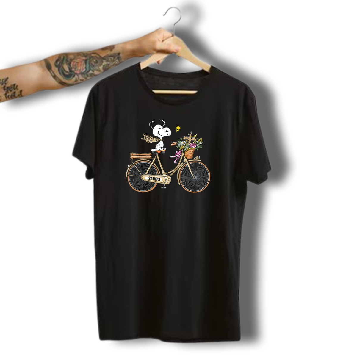 New-Orleans-Saints-Snoopy-Bicycle-Ride-Fleur-De-Lis-Football-Fan-T-Shirt-1_t-shirt-3_4