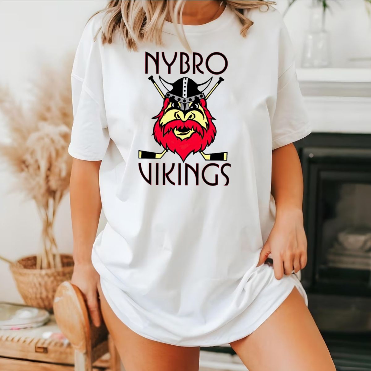 Nybro-Vikings-Hockey-Red-Viking-Head-With-Crossed-Hockey-Sticks-T-Shirt-1_t-shirt-1_2