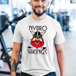 Nybro-Vikings-Hockey-Red-Viking-Head-With-Crossed-Hockey-Sticks-T-Shirt-1_t-shirt-3_4