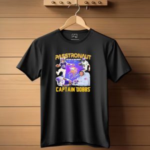 Passtronaut Captain Dobbs Hes Out Of This World Vikings Football Astronaut T Shirt