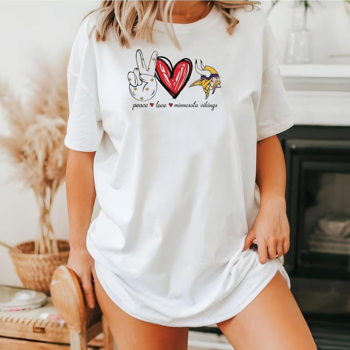 Peace-Love-Minnesota-Vikings-T-Shirt-1_t-shirt-1_2