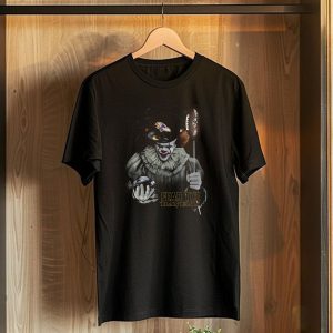 Pennywise Holding Baltimore Ravens Football And Helmet Fear The Ravens T-Shirt