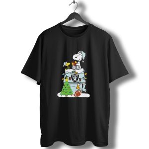 Raiders Snoopy Christmas With Doghouse Lights And Football T-Shirt
