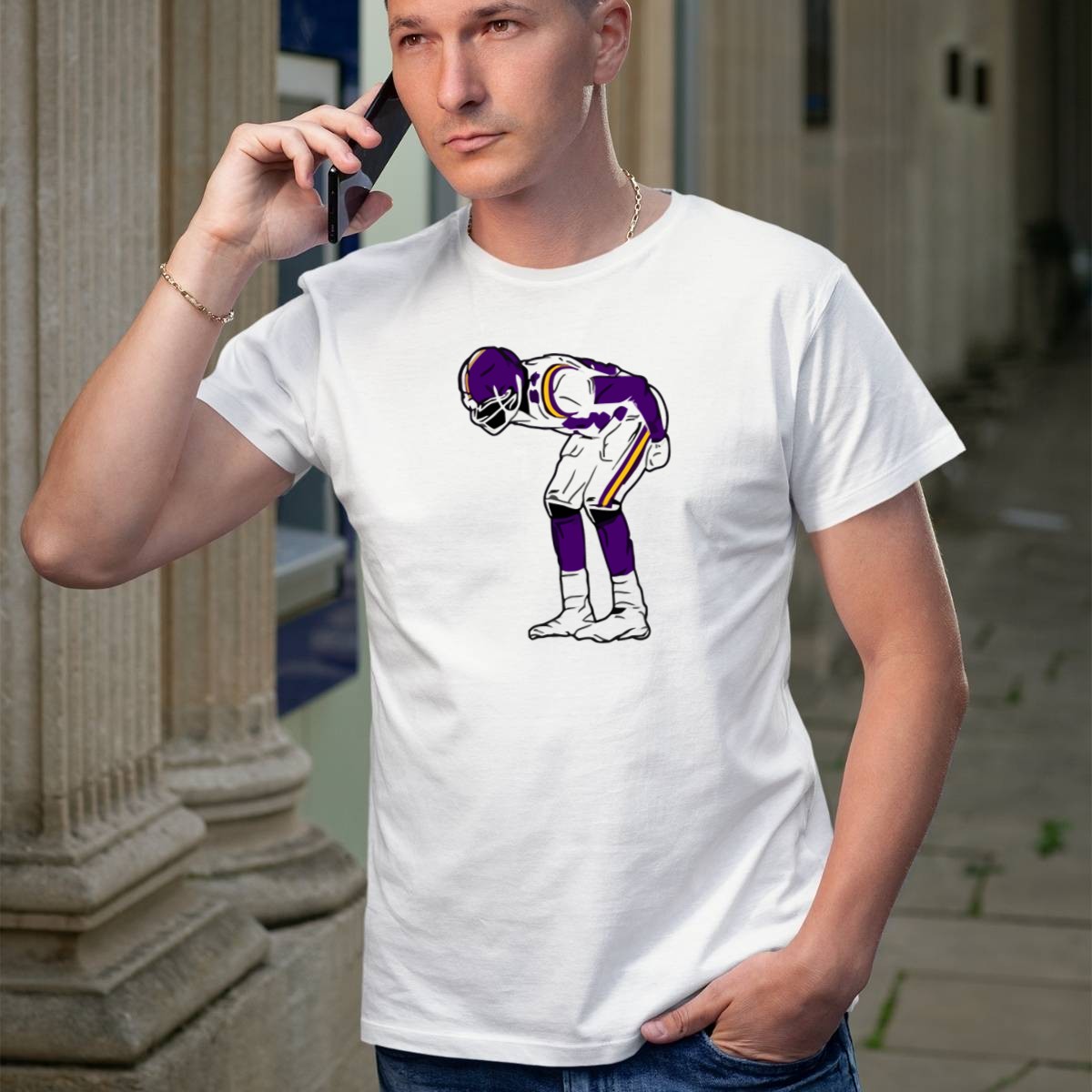 Randy-Moss-Minnesota-Vikings-Iconic-Mooning-T-Shirt-1_t-shirt-2_3