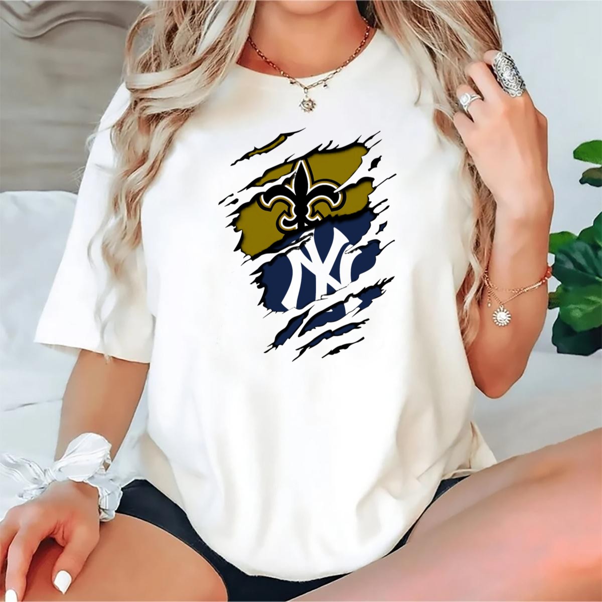 Saints-Yankees-Fleur-De-Lis-And-Interlocking-Ny-Symbol-Torn-T-Shirt-1_t-shirt-2_3