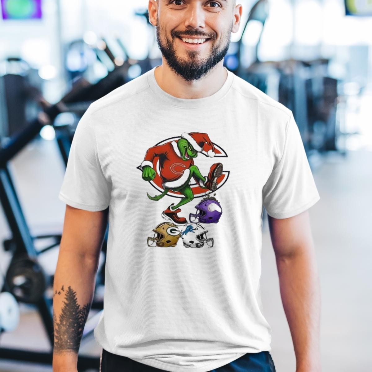 Santa-Grinch-Chicago-Bears-Stomp-On-Nfl-Teams-Christmas-2024-Packers-Vikings-Panthers-T-Shirt-1_t-shirt-3_4