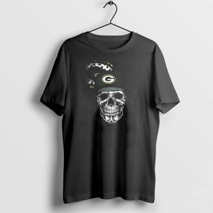 Skull Green Bay Packers Hat With American Flag Background T-Shirt