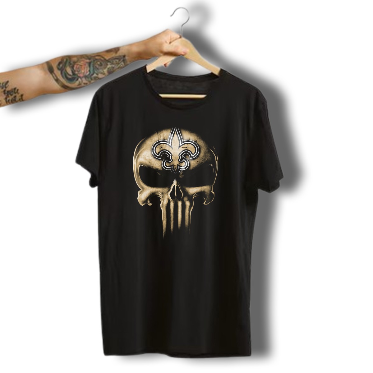 Skull-V3-New-Orleans-Saints-Fleur-De-Lis-Punisher-T-Shirt-1_t-shirt-3_4