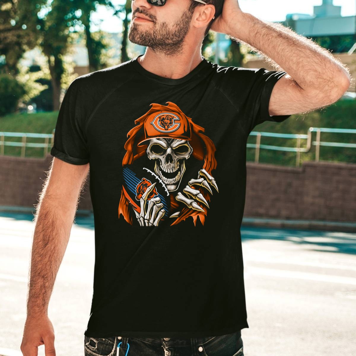Skullbong-Chicago-Bears-Skeleton-Holding-Football-T-Shirt-1_t-shirt-4_5