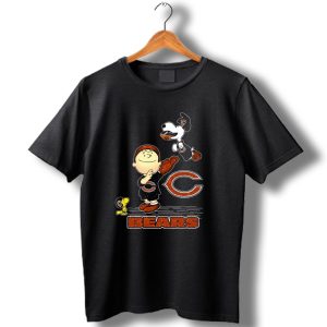 Snoopy Chicago Bears Peanuts Characters Football Enthusiasts T Shirt