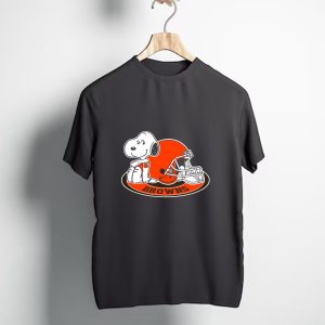 Snoopy Cleveland Browns Helmet Browns T-Shirt