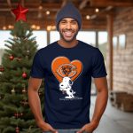 Snoopy-Heart-Chicago-Bears-Nfl-Fan-T-Shirt-1_t-shirt-3_4