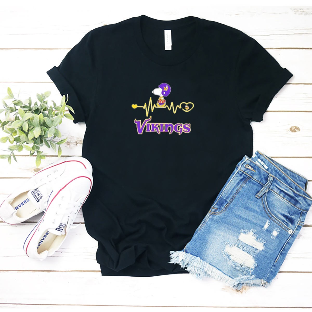 Snoopy-Heartbeats-Minnesota-Vikings-T-Shirt-1_t-shirt-2_3