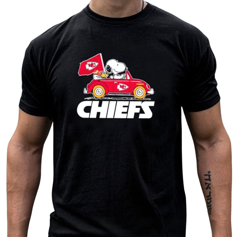 Snoopy Woodstock Driving Red Car Chiefs Flag Kansas City Chiefs T Shirt T Shirt 1 1