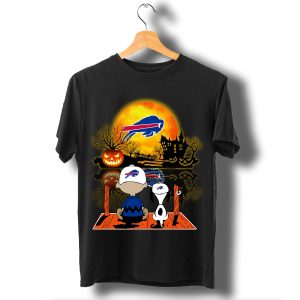 Snoopy And Charlie Brown Watching Buffalo Bills Halloween T Shirt