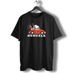Snoopy-and-Woodstock-Driving-Cincinnati-Bengals-Car-with-Flag-T-Shirt-1_t-shirt-1