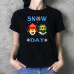 Snow-Day-For-Cincinnati-Bengals-Vs-Minion-Winter-Fun-Fan-Holiday-T-Shirt-1_t-shirt-3_4