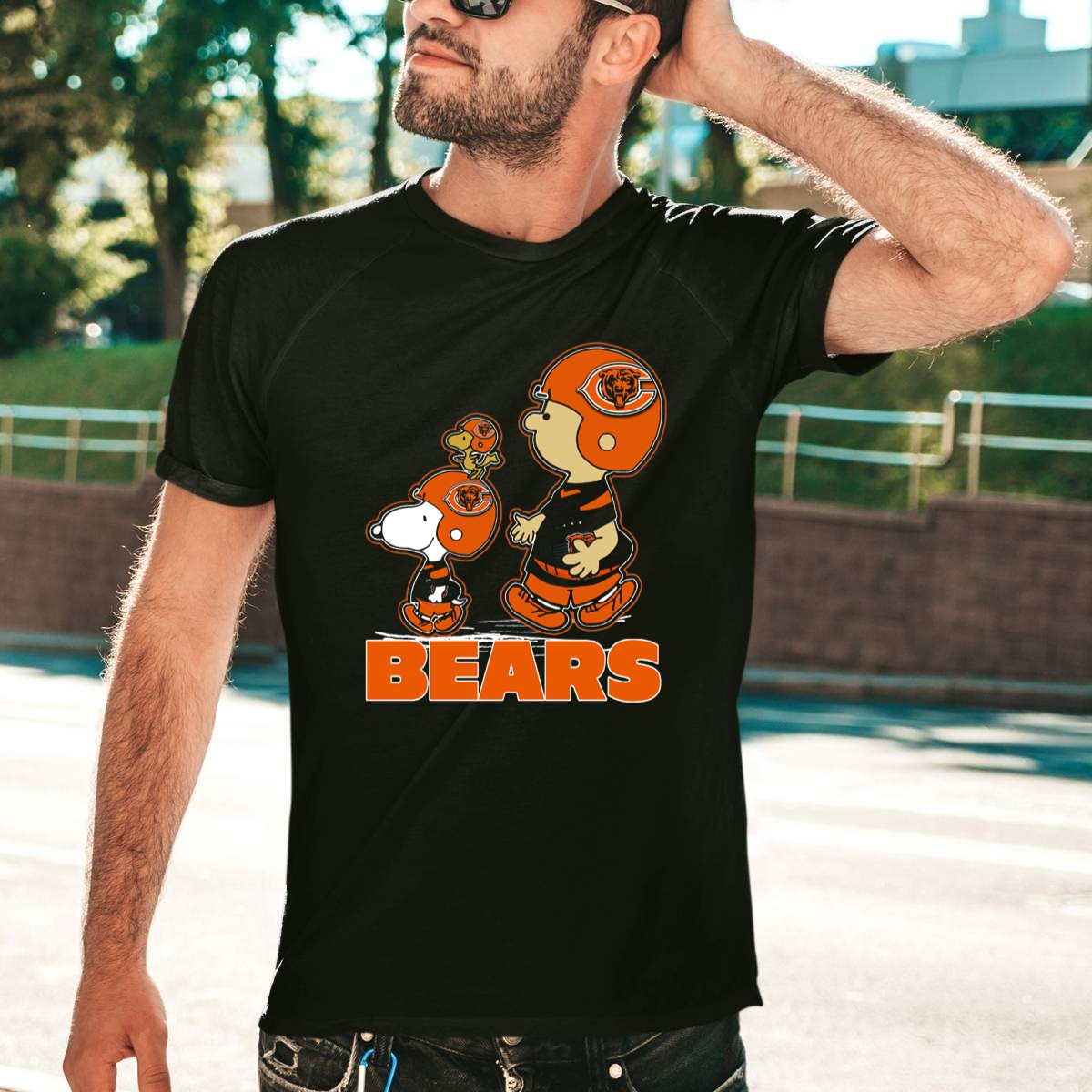 Snpfootball-Chicago-Bears-Characters-With-Helmets-T-Shirt-1_t-shirt-4_5