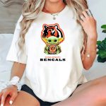 Star-Wars-Baby-Yoda-Hug-Cincinnati-Bengals-T-Shirt-1_t-shirt-2_3
