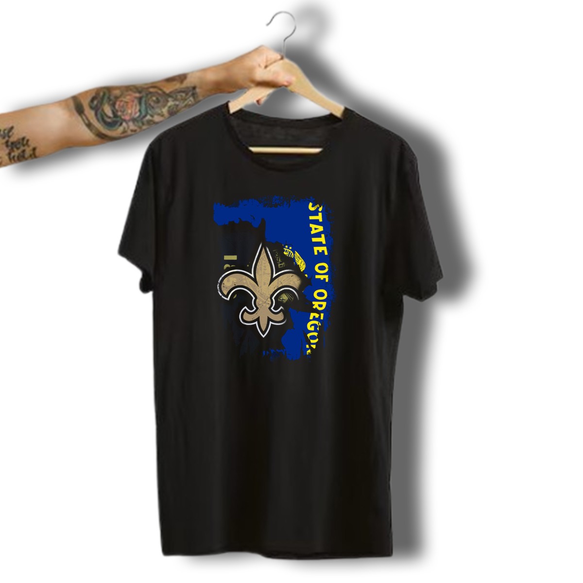 State-Of-Oregon-With-New-Orleans-Saints-Fleur-De-Lis-T-Shirt-1_t-shirt-3_4
