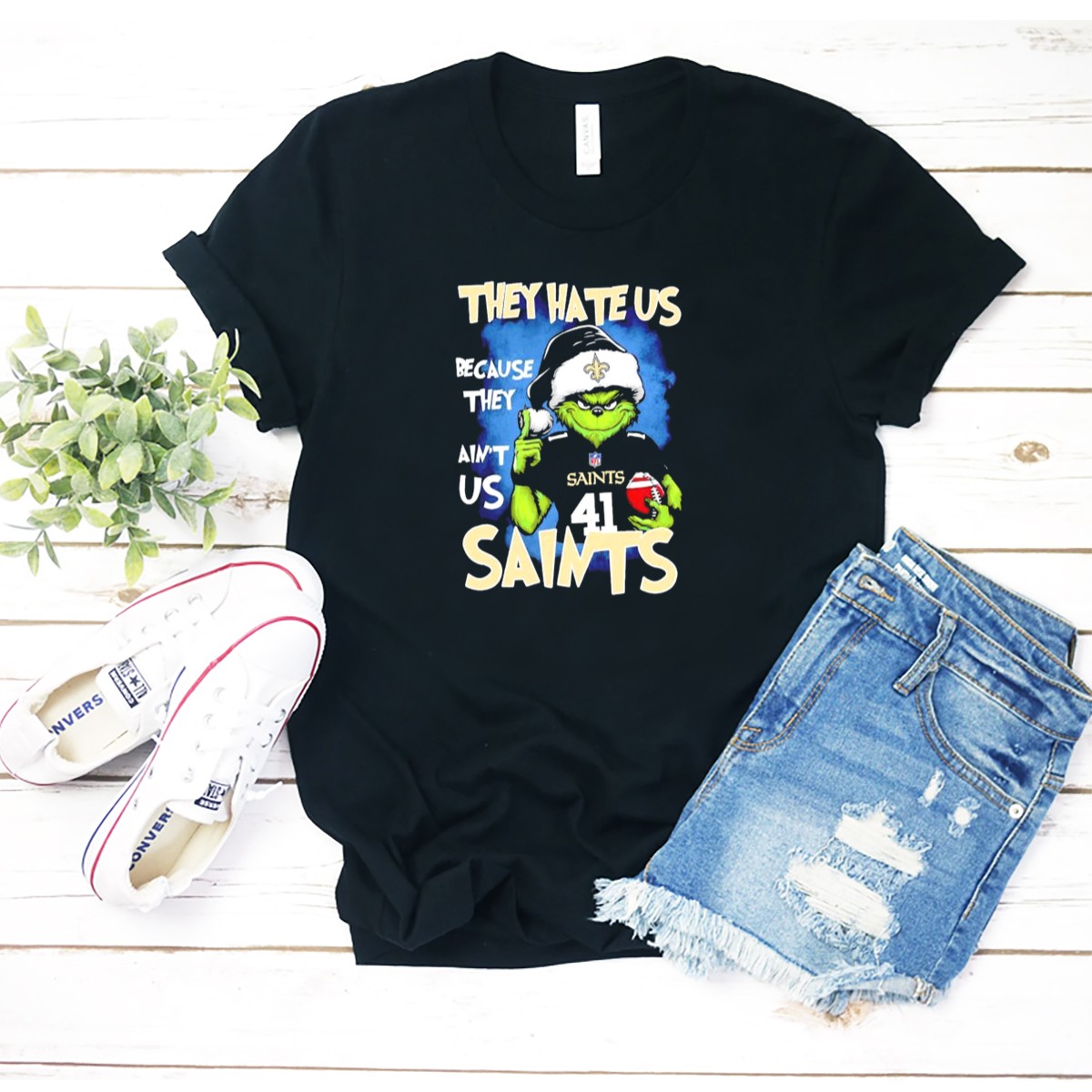 They-Hate-Us-Because-They-Aint-Us-New-Orleans-Saints-Grinch-Christmas-41-T-Shirt-1_t-shirt-2_3