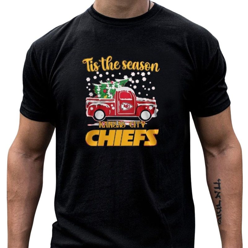 Tis The Season Kansas City Chiefs Christmas Truck Snowflakes T Shirt T Shirt 1 1