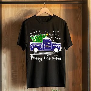 Vintage Car Carrying Christmas Tree Baltimore Ravens Merry Christmas T-Shirt