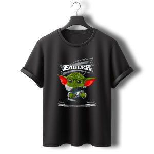 Yoda V3 Philadelphia Eagles Fan Mascot Holding Football T-Shirt