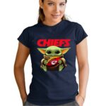 baby yoda loves the kansas city chiefs star wars 1 t shirt.jpg