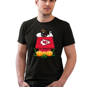 kansas city chiefs snoopy pumpkin house 0 t shirt.jpg
